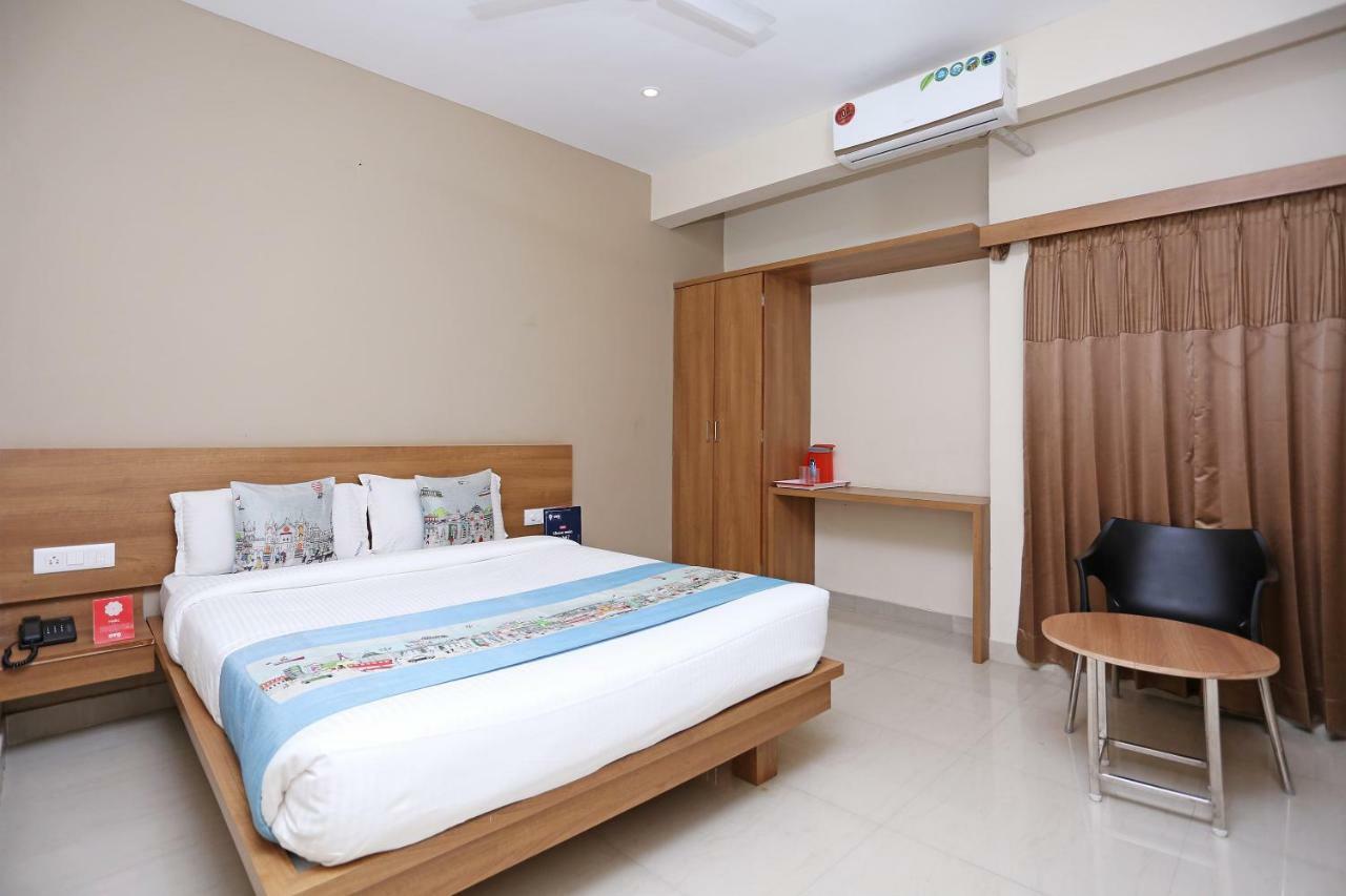 Oyo 6447 Samasth Rooms And Suites Májszúr Kültér fotó